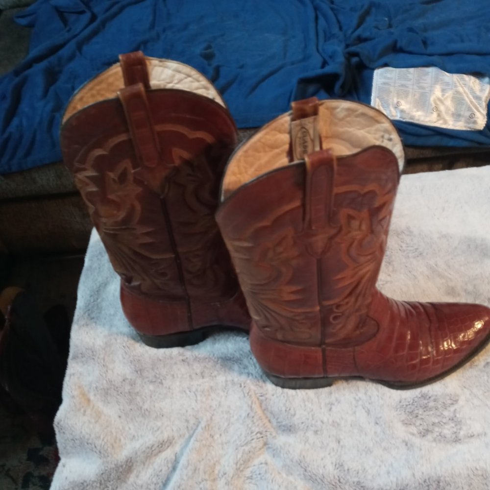 Cuadra Alligator Belly Western Boots - Picture 2 of 4